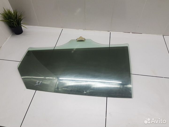 Стекло задней левой двери (Kia K5 III)