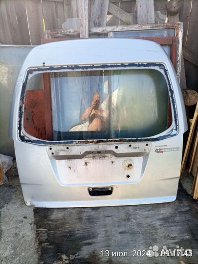 Задняя дверь subaru sambar
