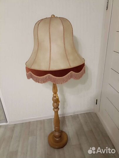 Торшер напольный