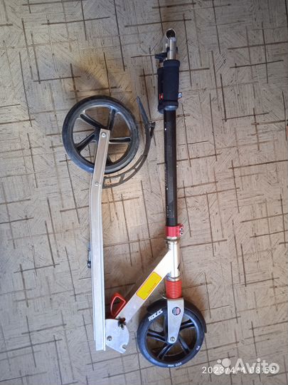 Самокат городской взрослый Roces 200