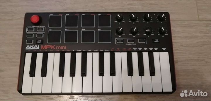 Midi клавиатура akai mpk mini