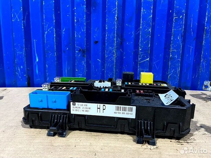 Блок предохранителей Opel Astra H 1.6 Z16XEP 2006