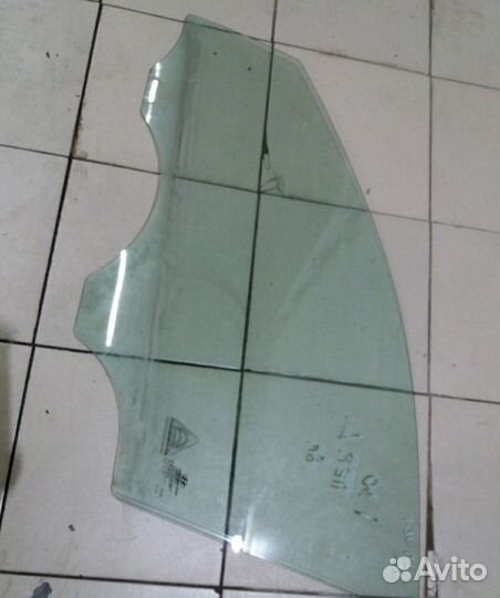 Стекло передней левой двери Hyundai i30