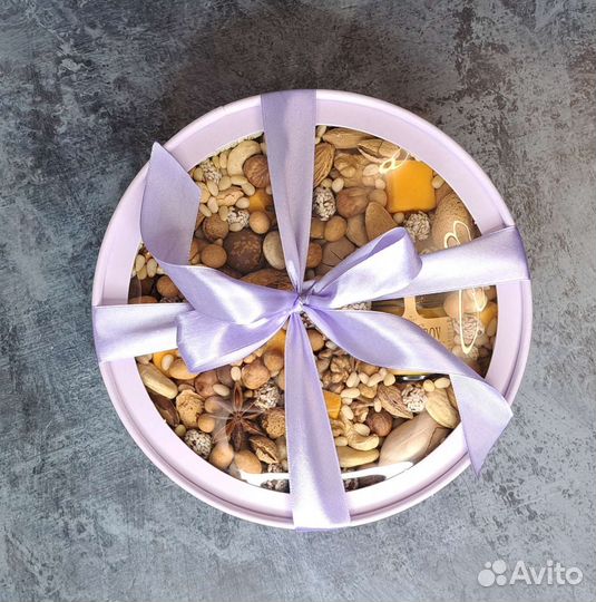 Бокс с орехами