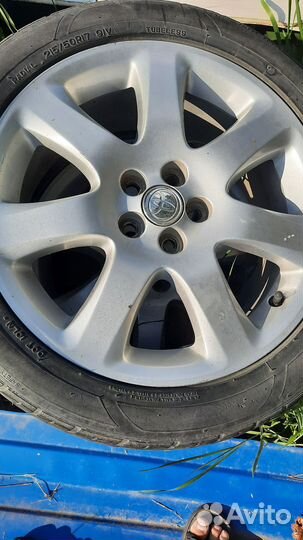 Accelera 651 Sport 215/50 R17