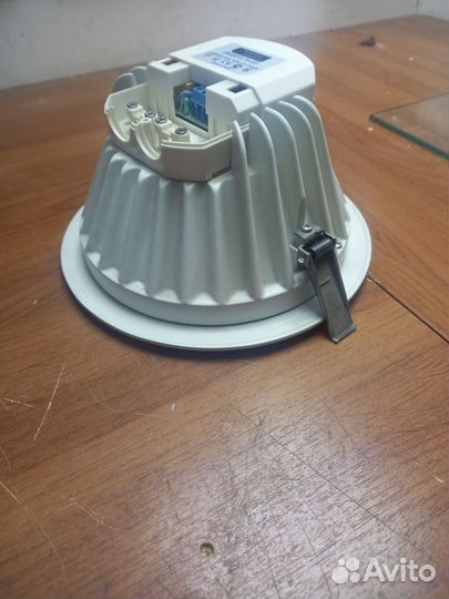 Светильник светодиодный круглый встраиваемый