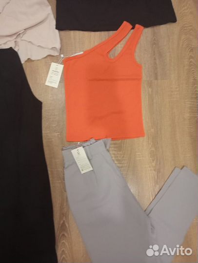 Пакет женской новой одежды S