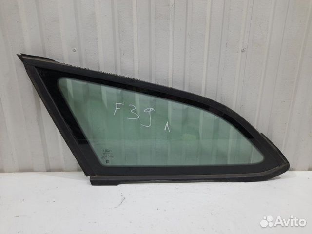Стекло кузовное глухое левое Ford Focus 3