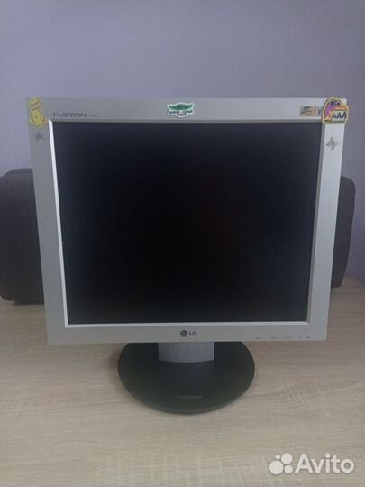 Монитор LG 17 дюймов