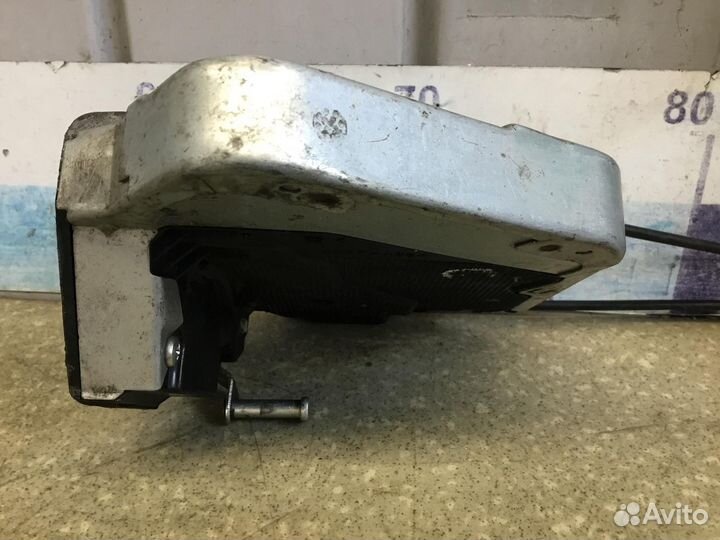 Замок двери задней правой Toyota Land Cruiser (150