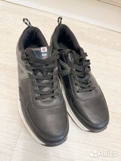 Кроссовки мужские 42 размер 270см