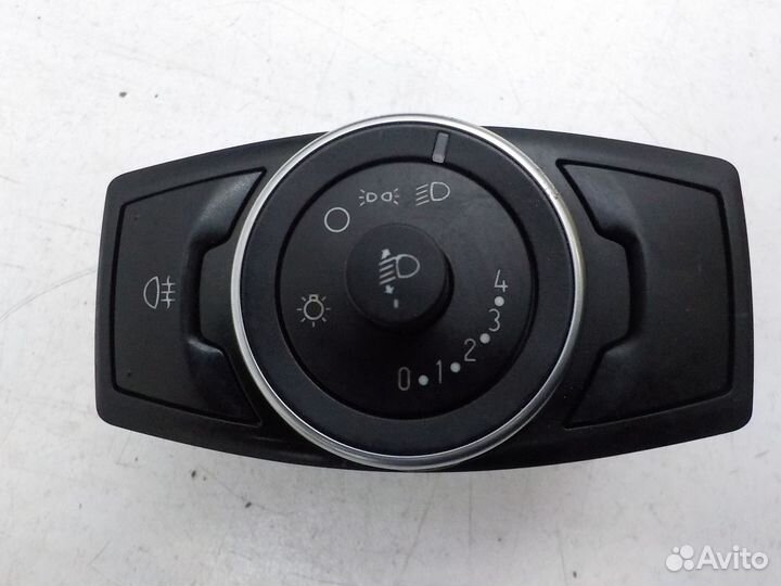 Блок управления освещением Ford Focus III 2011