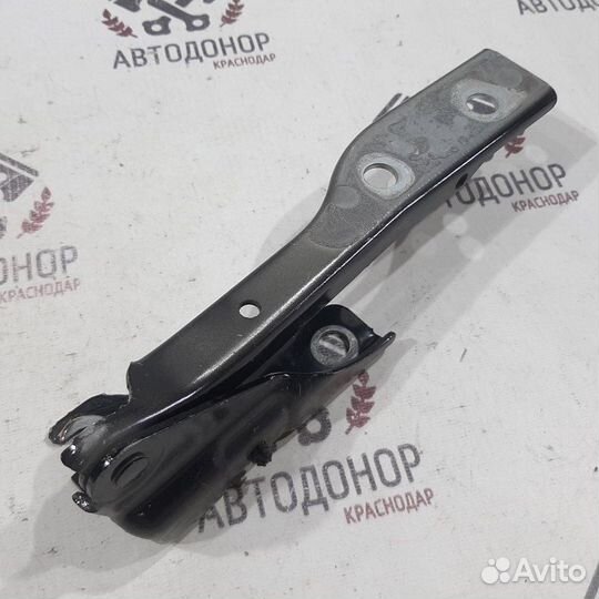 Петля капота правая Volkswagen Polo 614 cfna 2013