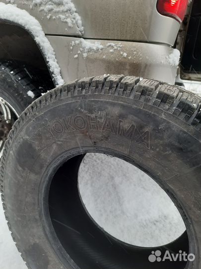 Yokohama Ice Guard F700Z 265/70 R16