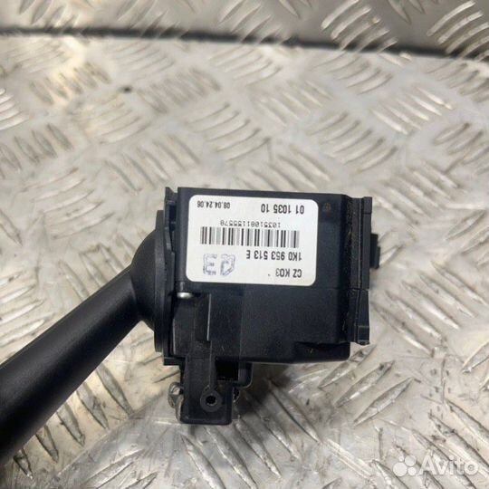 Подрулевой переключатель поворотников Volkswagen