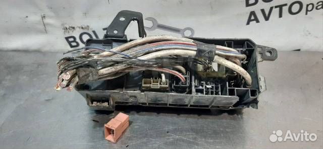 Блок предохранителей подкапотный Toyota Mark Ii