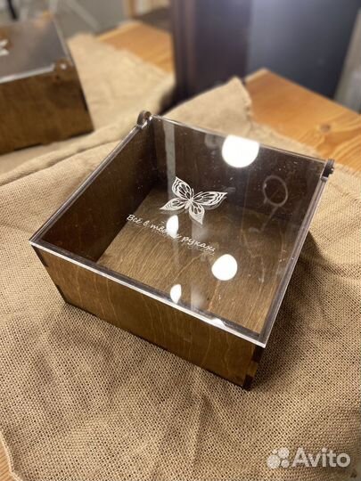 Коробка из дерева