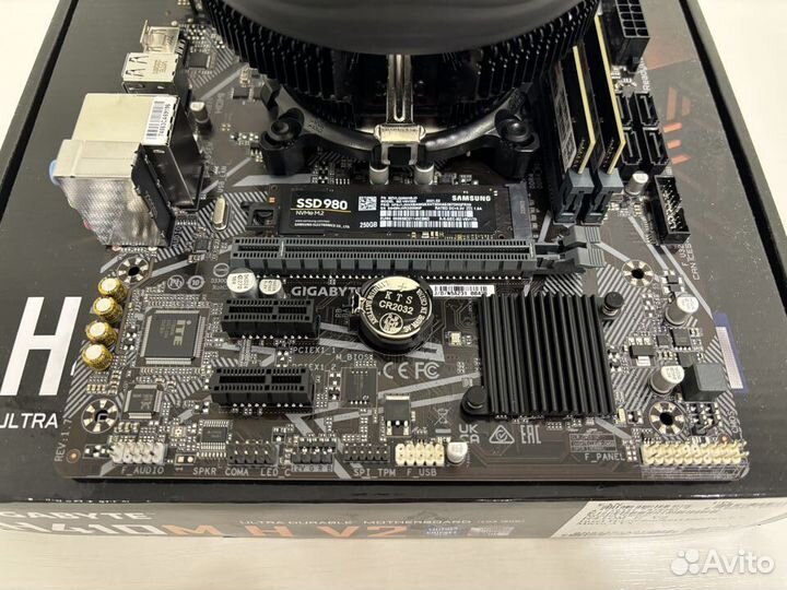 Материнская плата с процессором i3 10105f