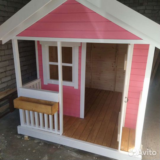 Детский игровой домик из дерева