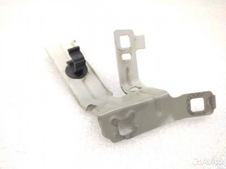 Кронштейн крыла передний правый Bmw 1-Series F20