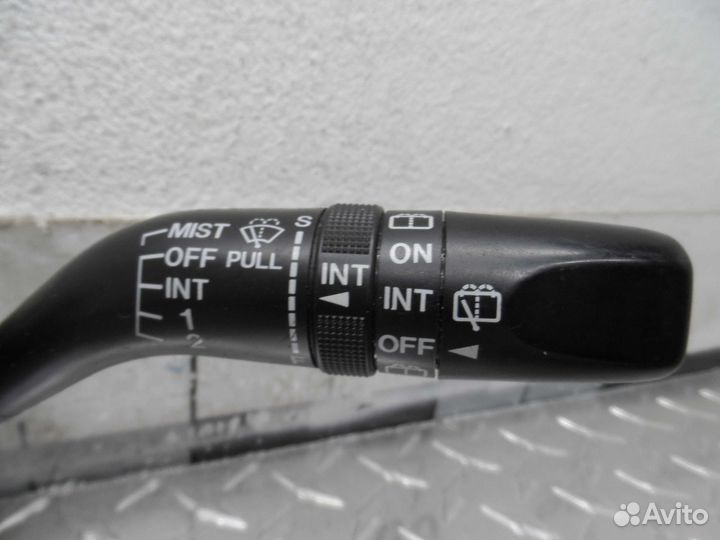 Переключатель подрулевой (стрекоза) Ford Escape 1