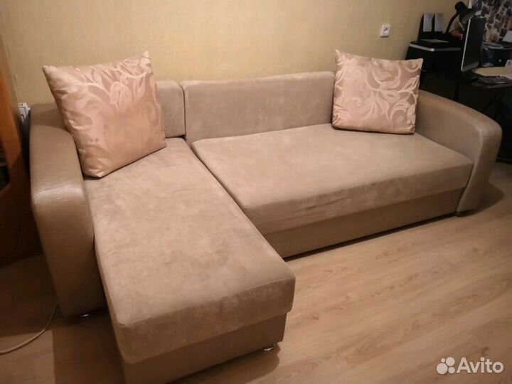 Диван угловой