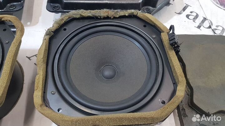 Комплект оригинальных динамиков на Mercedes W140 S