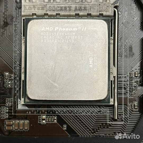 Материнская плата с процессором и памятью