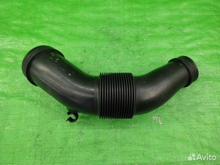 Патрубок возд. фильтра 7P0129627B Touareg NF 10-18