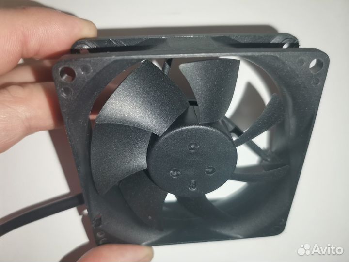Вентилятор блока питания 80х80х25