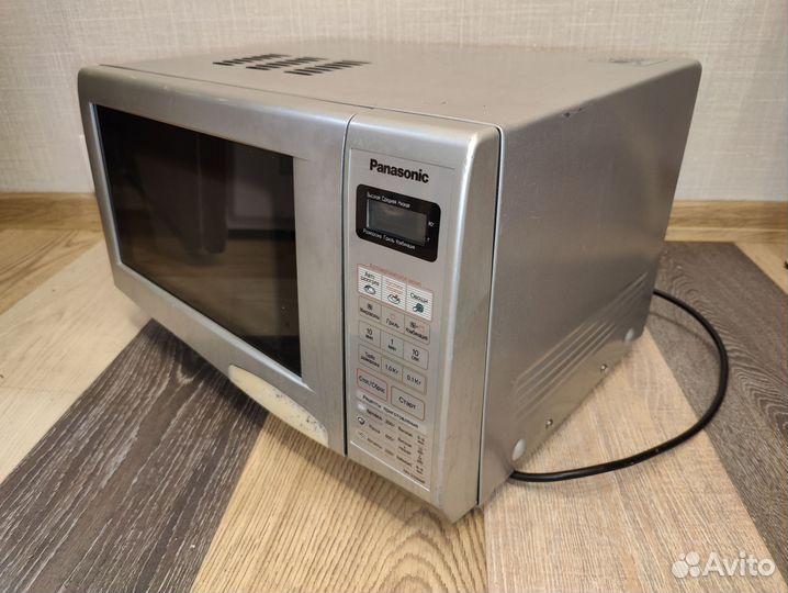 Рабочая микроволновая печь Рanasonic. С грилем