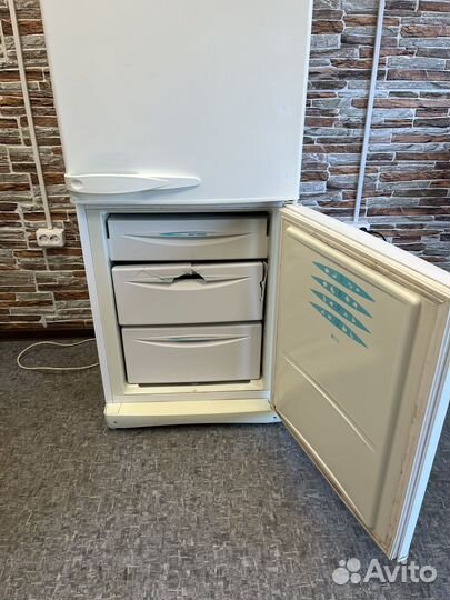 Холодильник бу stinol