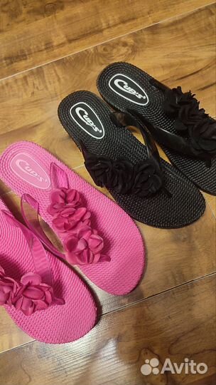 Шлепанцы женские пляжные фуксия и черные 38