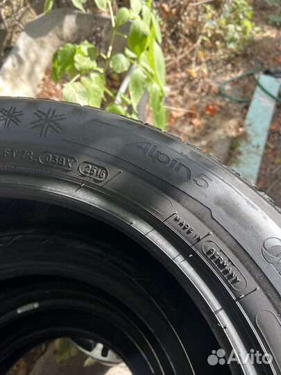 Michelin Alpin 5 205/60 R16