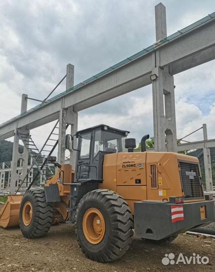 Фронтальный погрузчик Lonking CDM836N, 2023