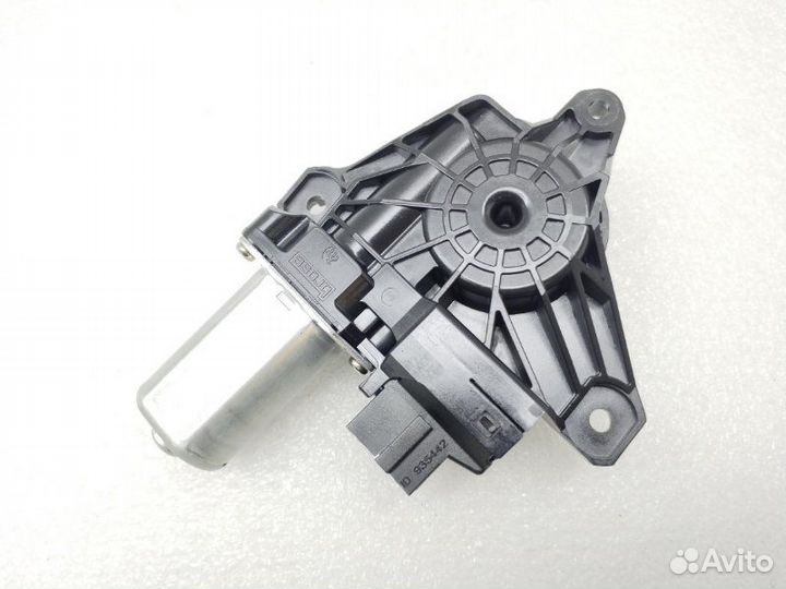 Моторчик стеклоподъемника задний левый