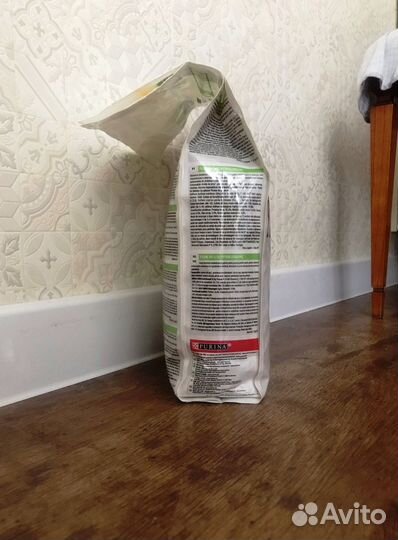 Корм для кошек сухой. 1300 г