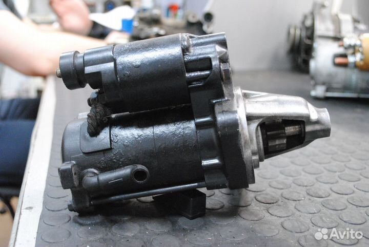 Стартер Honda Civic 1.7 б/у