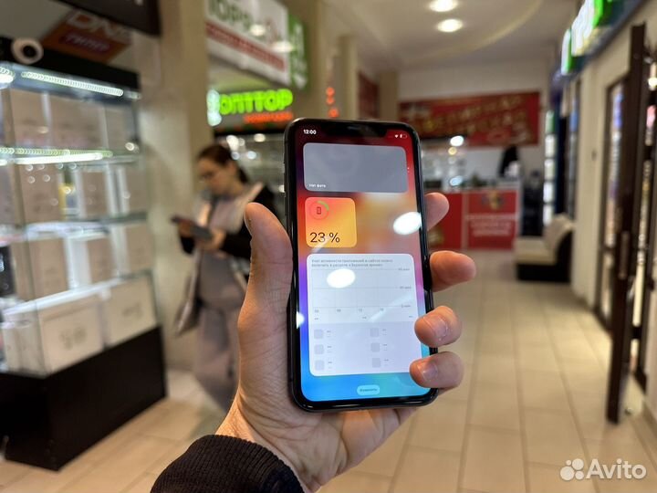 iPhone 11, 64 ГБ