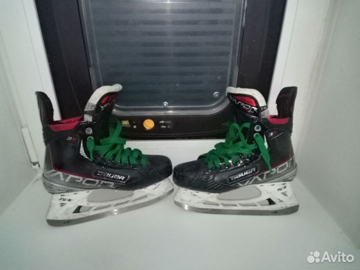 Хоккейные коньки