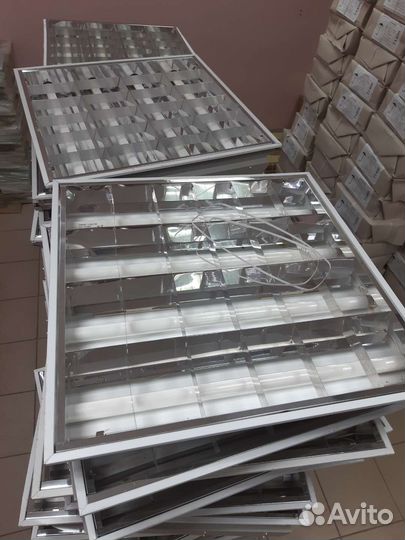 Светильник потолочный