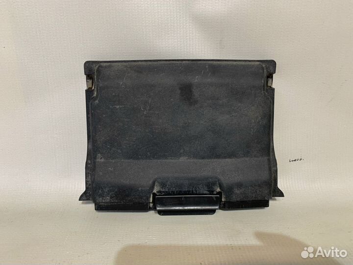 Ford Focus 3 11- Крышка аккумулятора 530