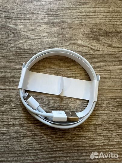 Кабель Apple Lightning to USB