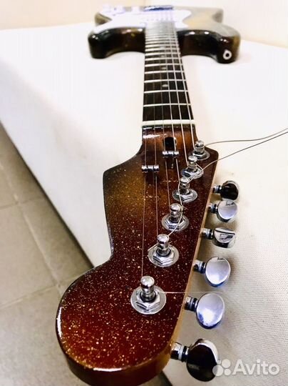 Электрогитара stratocaster model