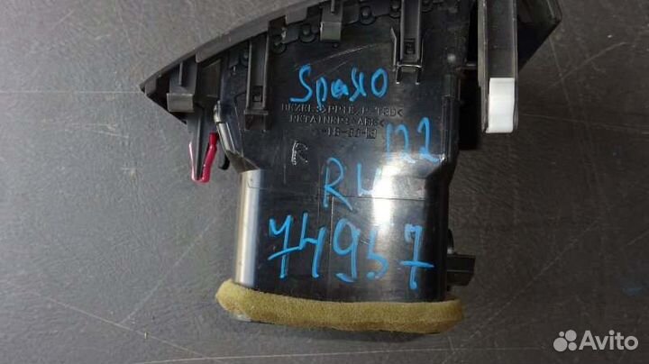 Дефлектор правый Toyota Corolla Spacio NZE121