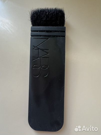 Кисть Nars