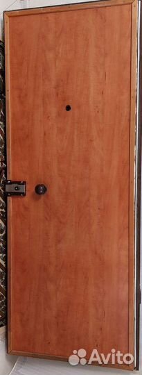 Дверь входная металлическая бу