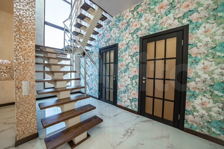 Коттедж 275,9 м² на участке 5 сот.