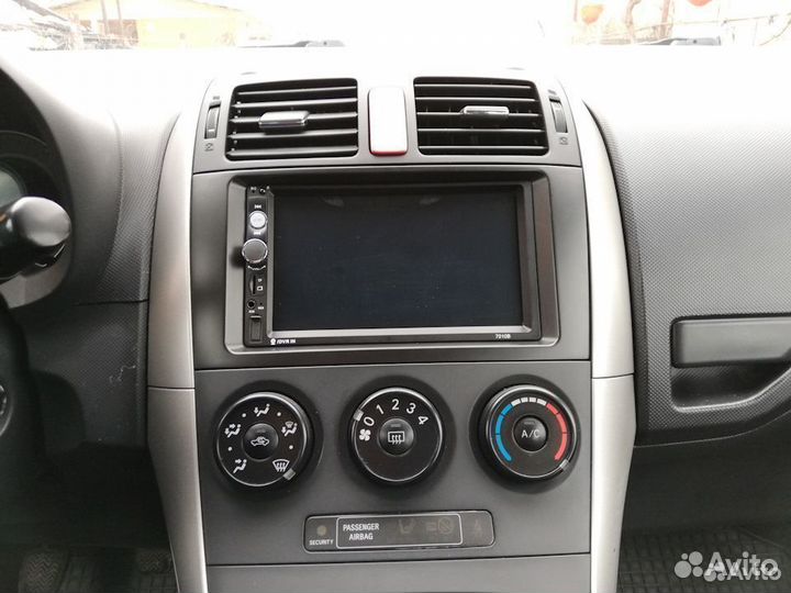 Магнитола Toyota Auris Premium