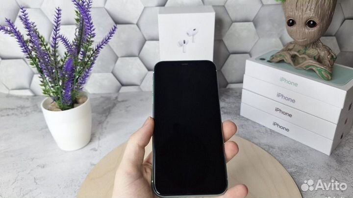 iPhone 11, 64 ГБ